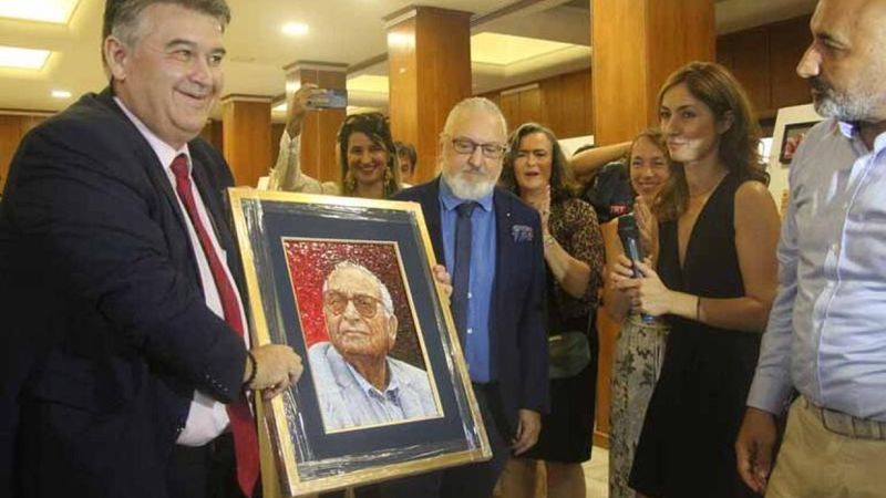 Usta romancı Yaşar Kemal’in eserleri mozaiklere yansıdı