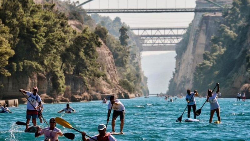 Yunanistan'daki  Korint Kanalı 2023 yazına kadar kapalı