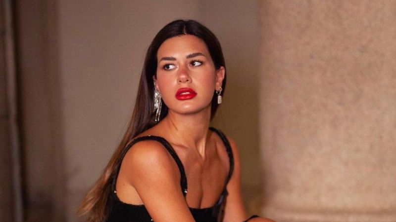 Sibil Çetinkaya sadece göğüslerini kapatan üstüyle nefes kesti! 'Gülşen'in yerini aldın'