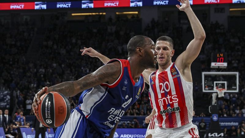 Anadolu Efes, Euroleague'e galibiyetle başladı