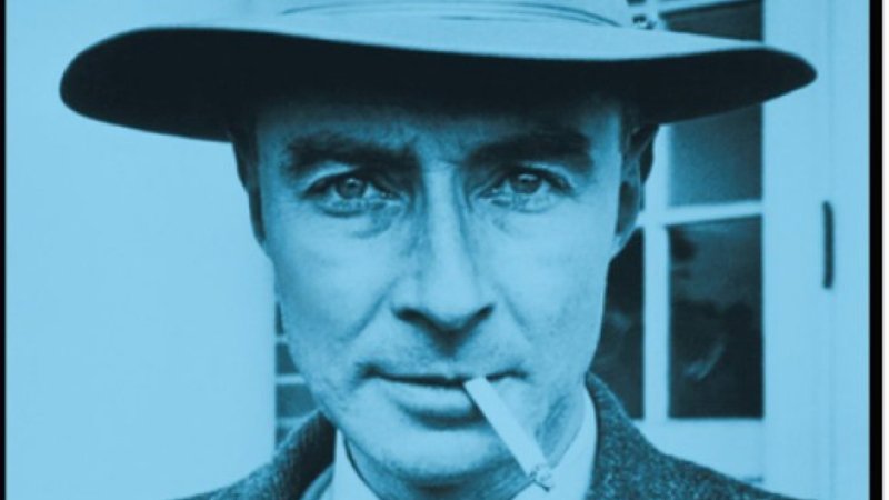Atom bombasını icat eden Robert Oppenheimer hakkında Türkçede yazılmış tek eser