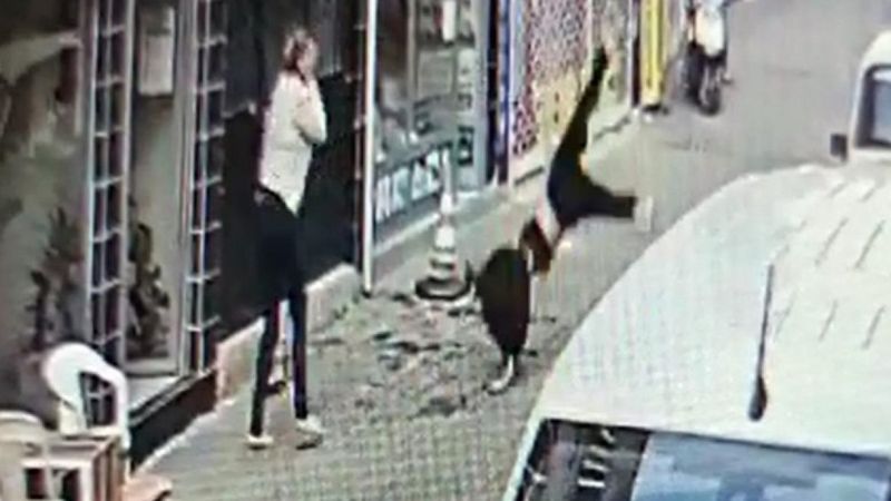 Muğla'da metrelerce yükseklikten düşen genç kız, yaşam savaşı veriyor