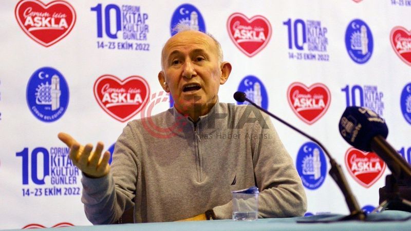 Tarihçi Ahmet Şimşirgil: Dünyanın en iyi dil bilen milletinin dilini yok ettiler