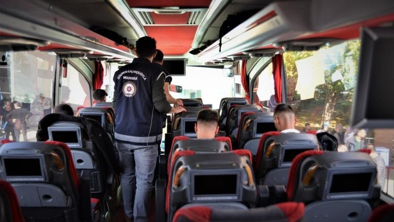 Türkiye’de huzur uygulaması: 1.164 göçmen yakalandı