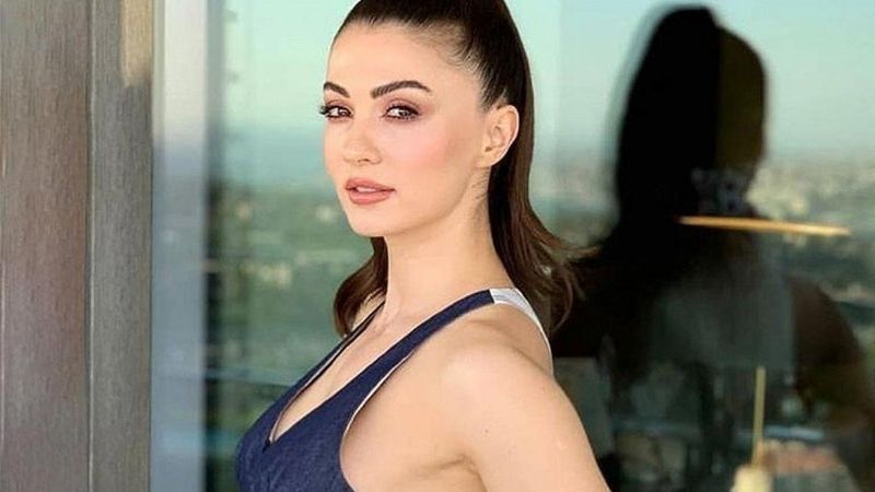 Burcu Özberk'in eski halini görenler gözlerine inanamadı! 'Her zaman güzelmişsin Burcu'