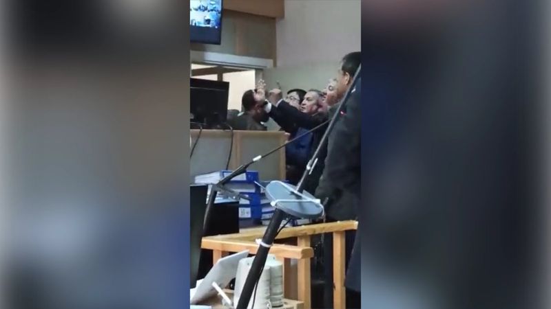 Yalova Belediyesi'nin yolsuzluk davasında CHP'lilerden mahkeme heyetine hakaret