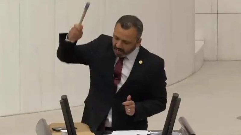 Meclis kürsüsüne zarar veren CHP'li Erbay'a 10 bin TL'lik fatura