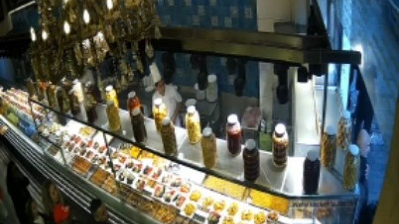 Taksim'deki patlama bir iş yerinin kamerasına yansıdı