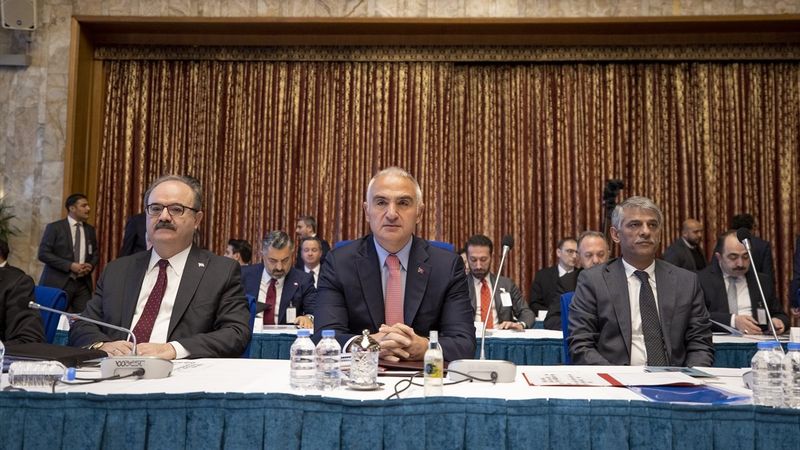 Mehmet Nuri Ersoy, bütçe komisyonunda soru ve eleştirileri yanıtladı