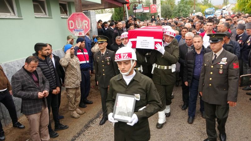 Şehit Sinan İnak, memleketinde toprağa verildi