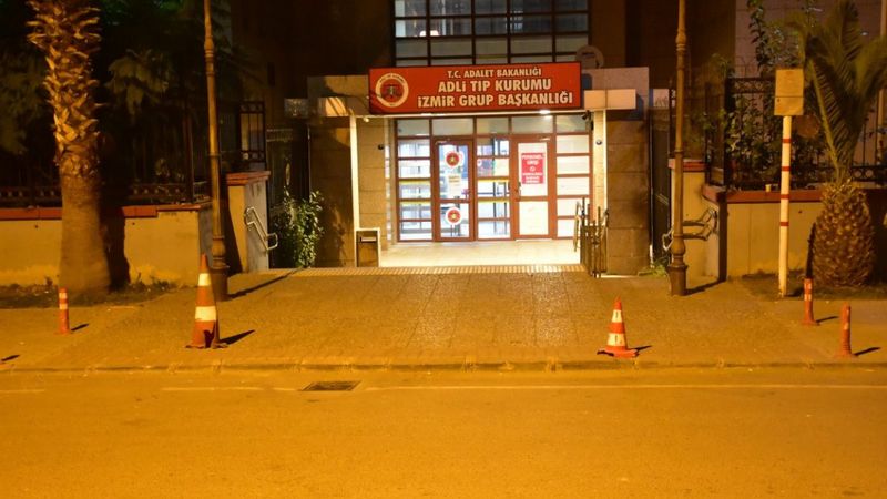 İzmir’de balık tutarken fenalaşıp denize düştü, kurtarılamadı 