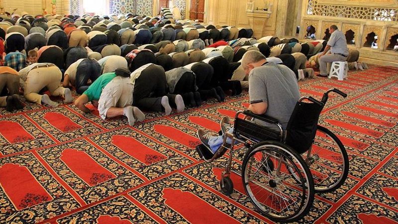 2 Aralık Cuma hutbesi konusu 'Engel olma farkında ol'