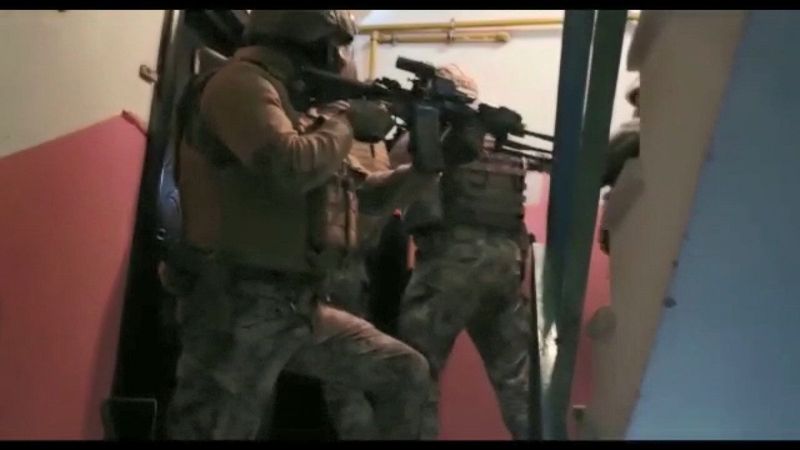 Pendik'te 2 kişiyi kaçırarak, paralarına el koydular