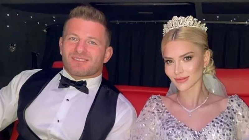 Survivor aşıkları balayında! İsmail Balaban ve İlayda Şeker çölde aşka geldi! 'Maşallah size'