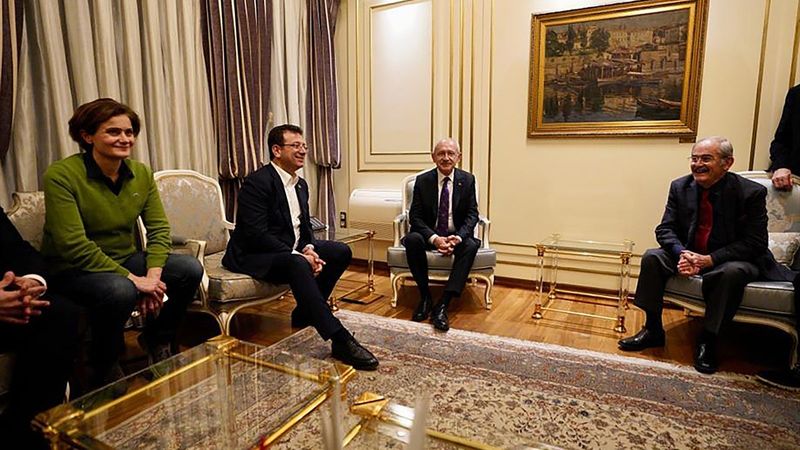 Kılıçdaroğlu'ndan İmamoğlu'na: Moralini bozma, 16 milyon seni kucaklıyor