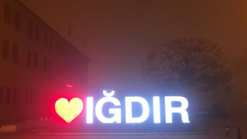 Iğdır'da sis sürücülere zor anlar yaşattı