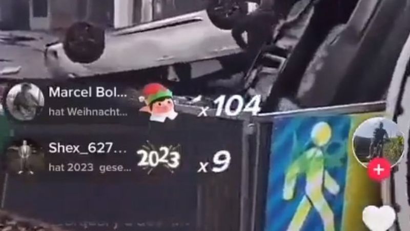 Paris'te bölücü örgüt sempatizanları kendi araçlarını parçaladı