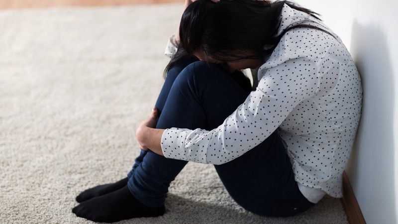 Aşağılık kompleksine sahip olduğunuzu gösteren 7 işaret