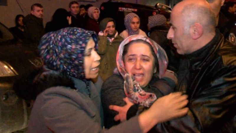 Bağcılar’da bir daire alevlere teslim oldu: 4 kişi kurtarıldı