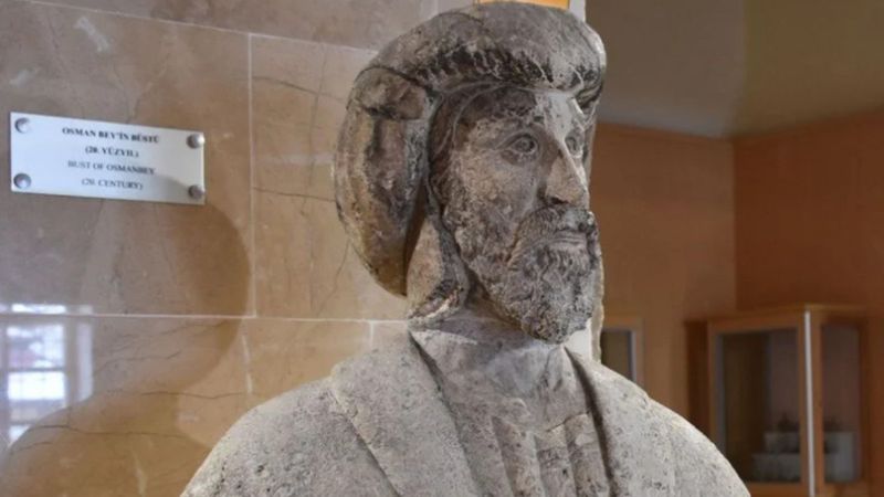 Vakanüvis yazdı: Osmanlı yıkılırken kurucusunun heykelini yapmışlardı