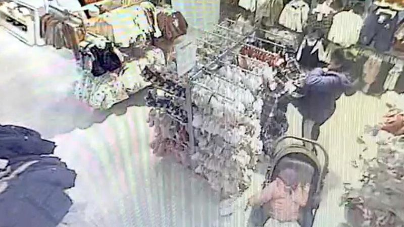 Muğla'da kıyafet hırsızı kadın kameralara yakalandı