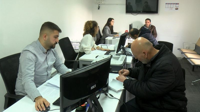 Minibüsle taksi dolmuşların, taksiye dönüştürülmesi için start verildi