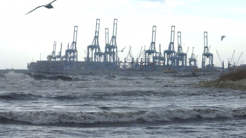 İstanbul'da lodos deniz ulaşımını olumsuz etkiledi