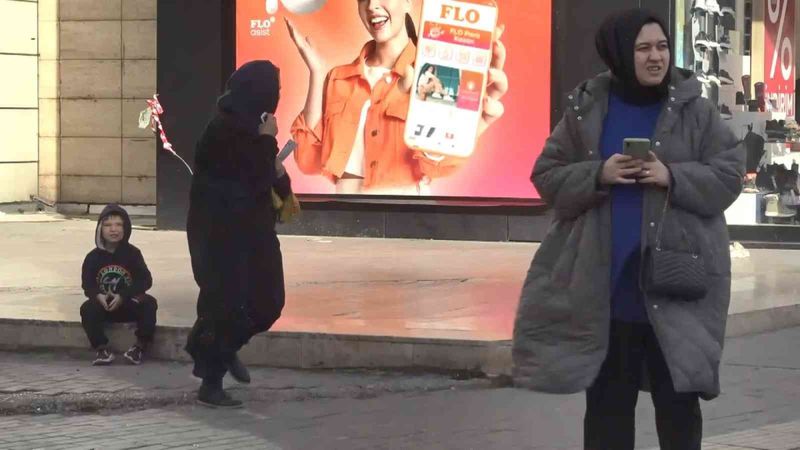 Bursa’da şiddetli lodos etkisini sürdürüyor