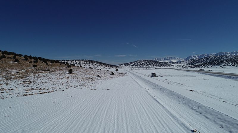 Antalya'nın yüksek kesimlerine kar manzarası hakim