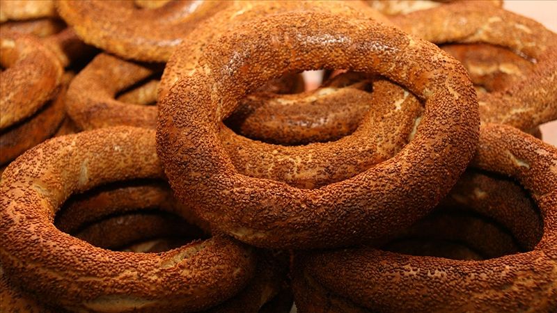 Ankara'da simit yarından itibaren 7 TL'den satılacak