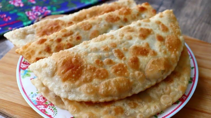 Evde hazırlanabilen en pratik Çiğ börek tarifi! İşte Gelinim Mutfakta Çi börek (Çiğ börek) malzemeleri, tarifi