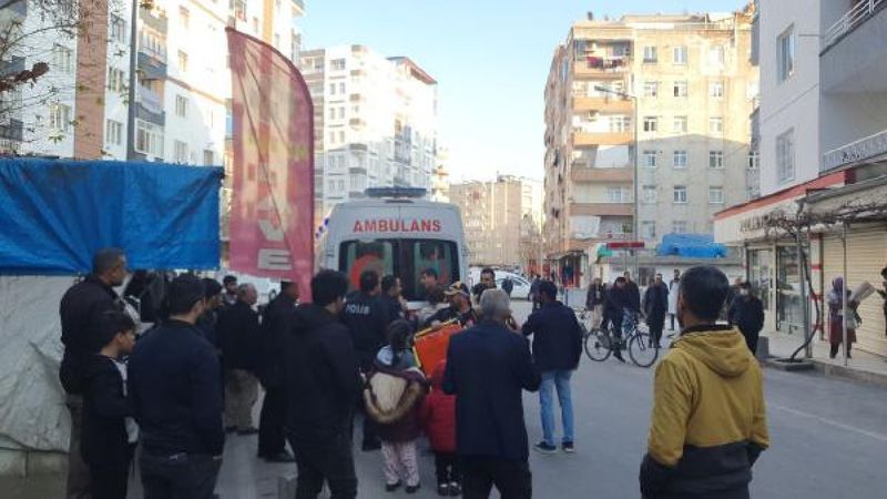 Diyarbakır'da eşinin boğazını kesip yaralayan koca tutuklandı