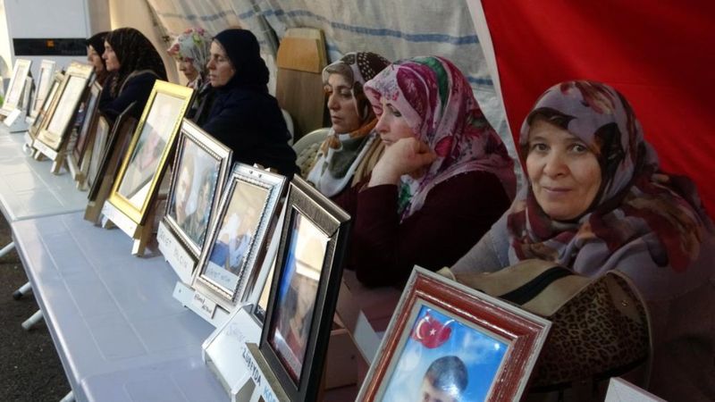 Evlat nöbeti bin 241'inci gününde