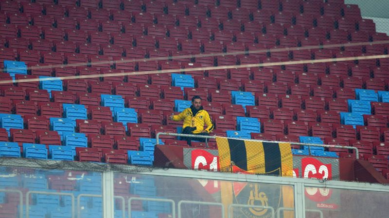 Tek başına İstanbulspor'u destekleyen taraftar: Bu bir tutku, vazgeçemiyorum