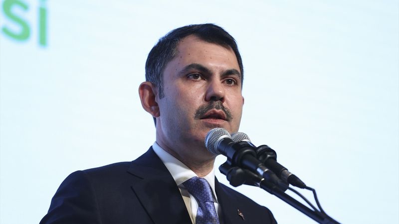 Murat Kurum: Van Gölü'müz hep mavi kalacak