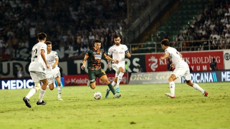 Beşiktaş - Alanyaspor maçının ilk 11'leri