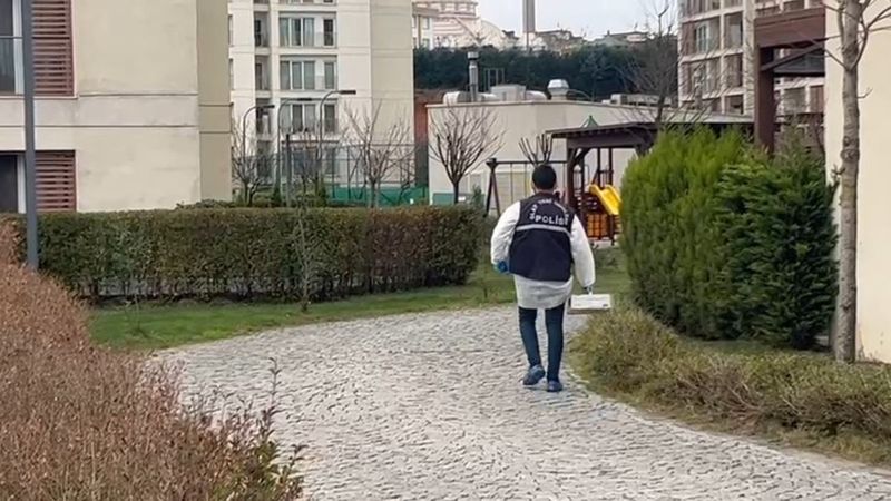 İstanbul'da baba ve üç çocuğu evde ölü bulundu
