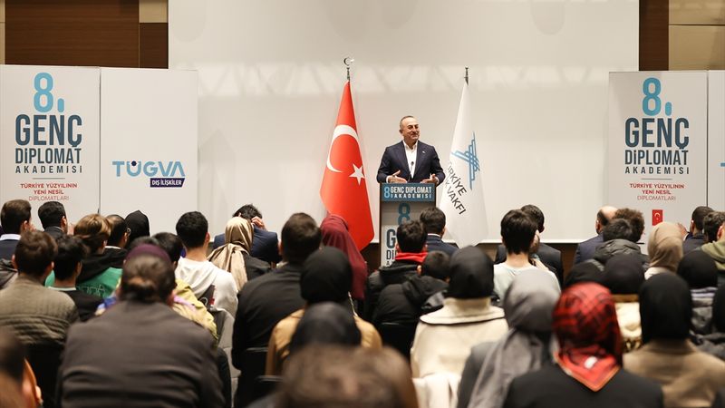 Mevlüt Çavuşoğlu'ndan Batı ülkelerine sert tepki