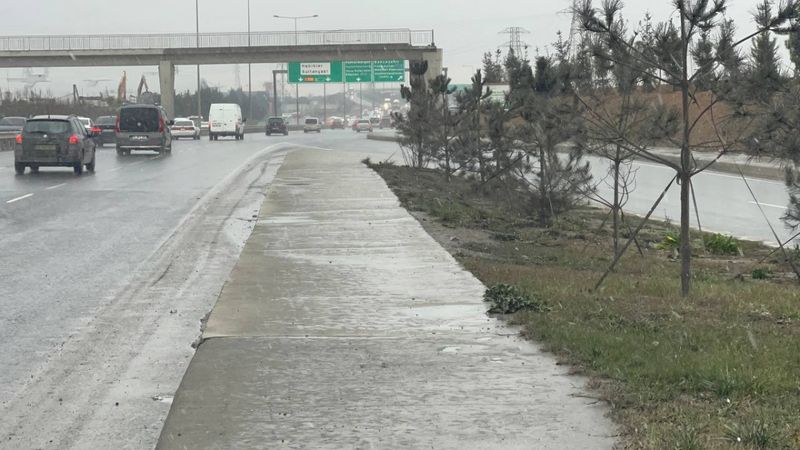 İstanbul'da kar yağışı sürüyor