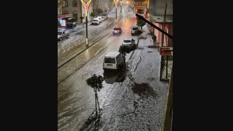 Antalya'ya dolu yağdı