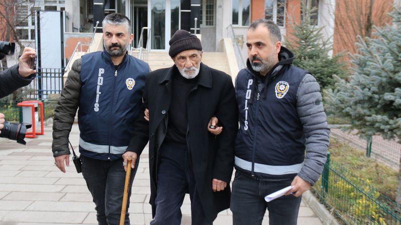 Eskişehir'de karısını ve 2 oğlunu öldüren zanlının diğer oğlu da 10 yıldır kayıp çıktı