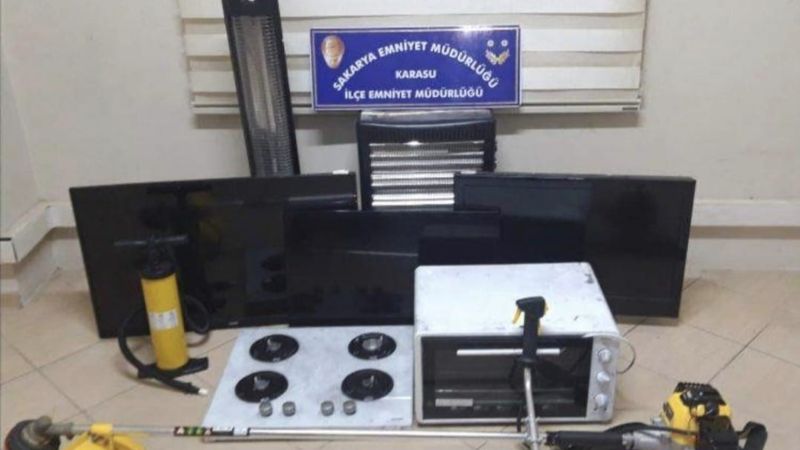 Sakarya'da yazlıkçıların kaldığı 13 daireyi soyan 10 şüpheli tutuklandı