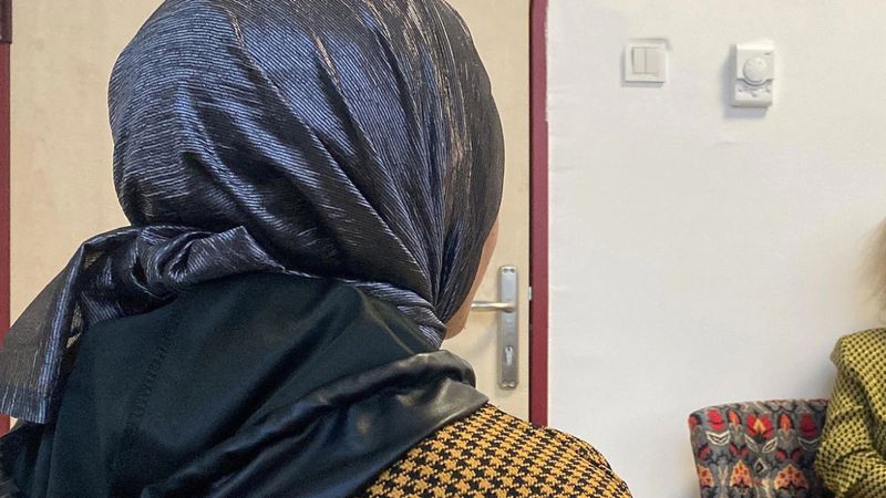 Kars'ta vajinasız ve rahimsiz doğan kadına karın içi zarından vajen yapıldı