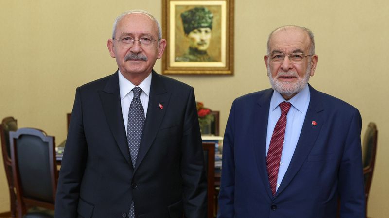 Kemal Kılıçdaroğlu, makamında Temel Karamollaoğlu'nu ağırladı