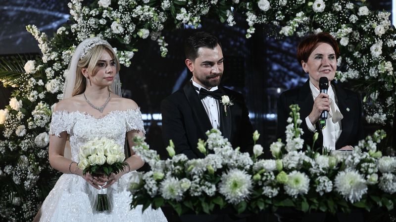İyi Parti Genel Başkanı Meral Akşener nikah şahidi oldu