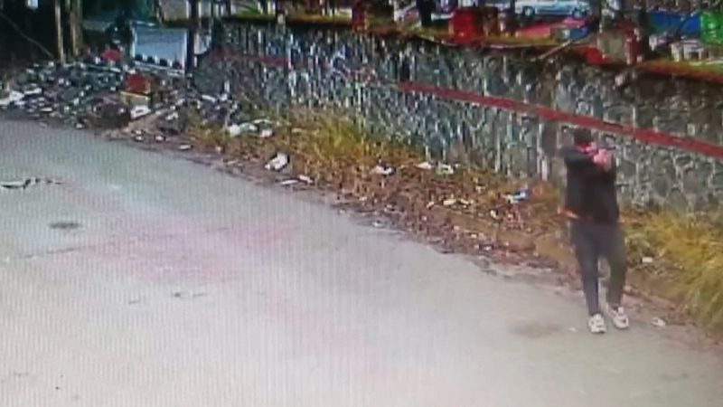 Çekmeköy'deki bir ev ve iş yeri kurşunlandı