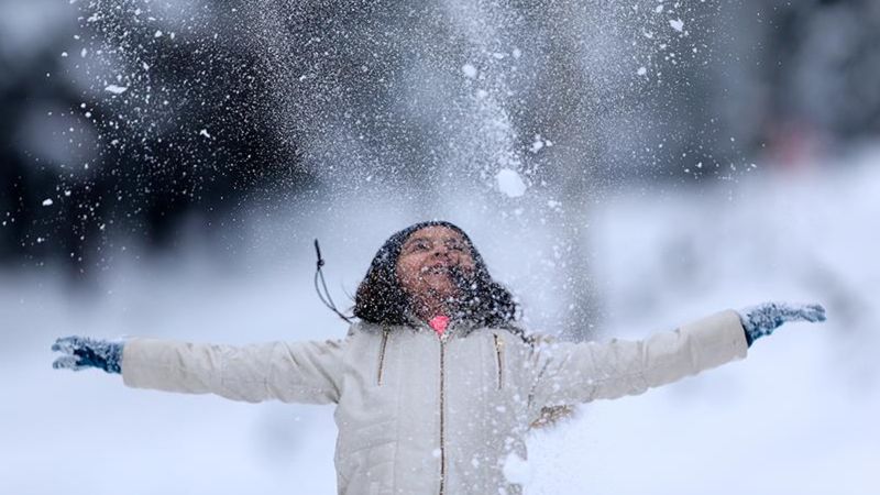 Yoğun kar yağışı nedeniyle İstanbul,Ankara ve birçok ilde eğitime ara verildi!