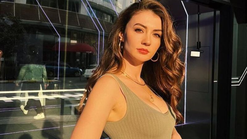 Burcu Özberk müzikli deprem paylaşımlarına kızdı