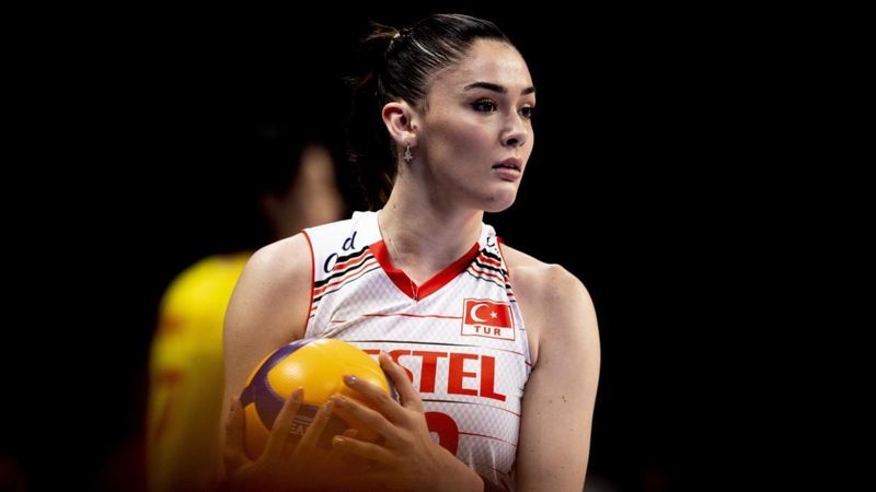 ÖRNEK DAVRANIŞ! Milli voleybolcu Zehra Güneş depremzedeler için harekete geçti..