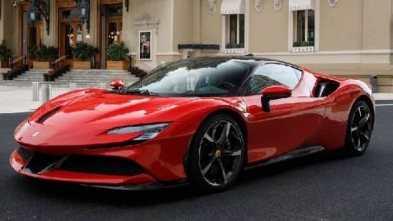 Ferrari, ilk elektrikli modelleri için tarih verdi